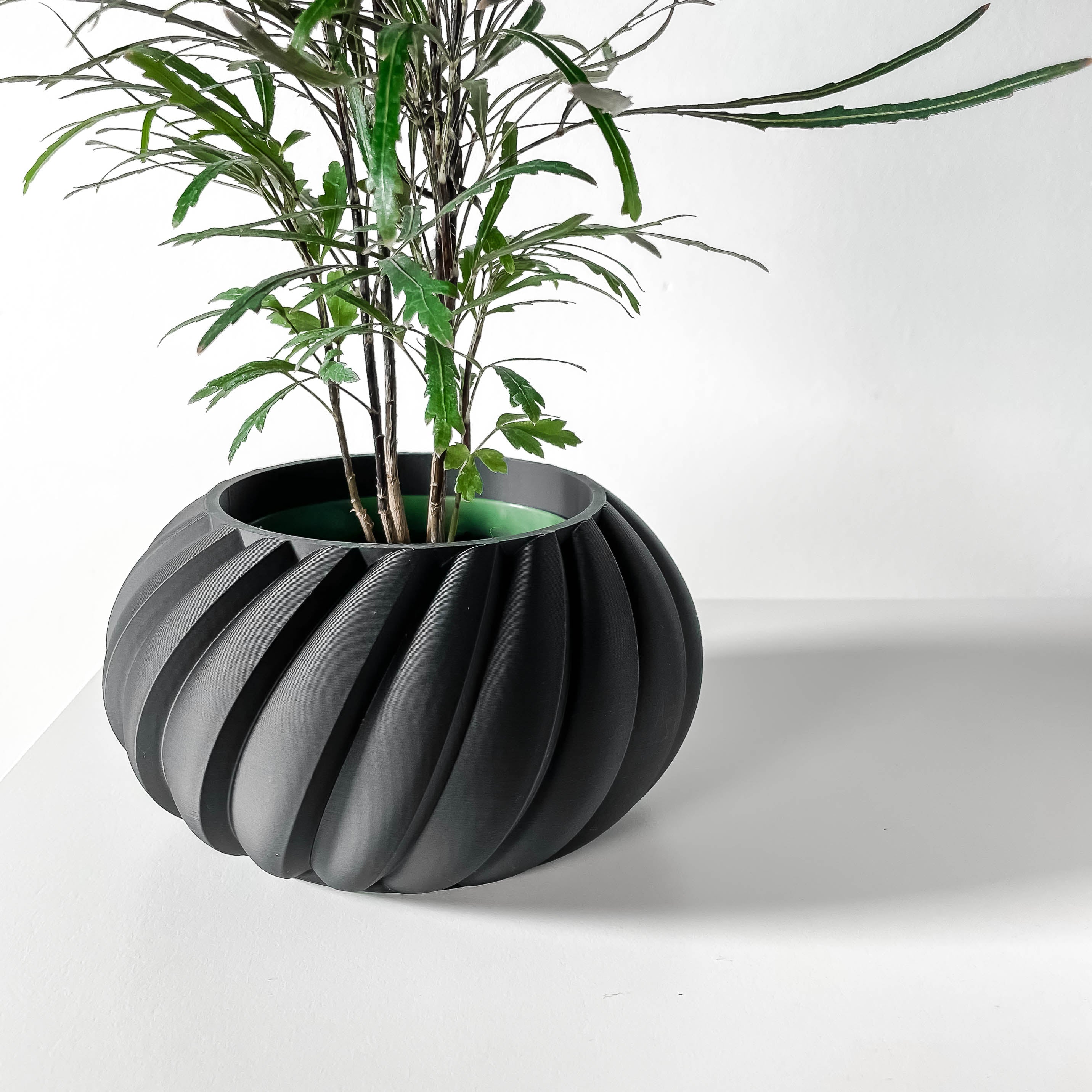 The Oro Planter Pot