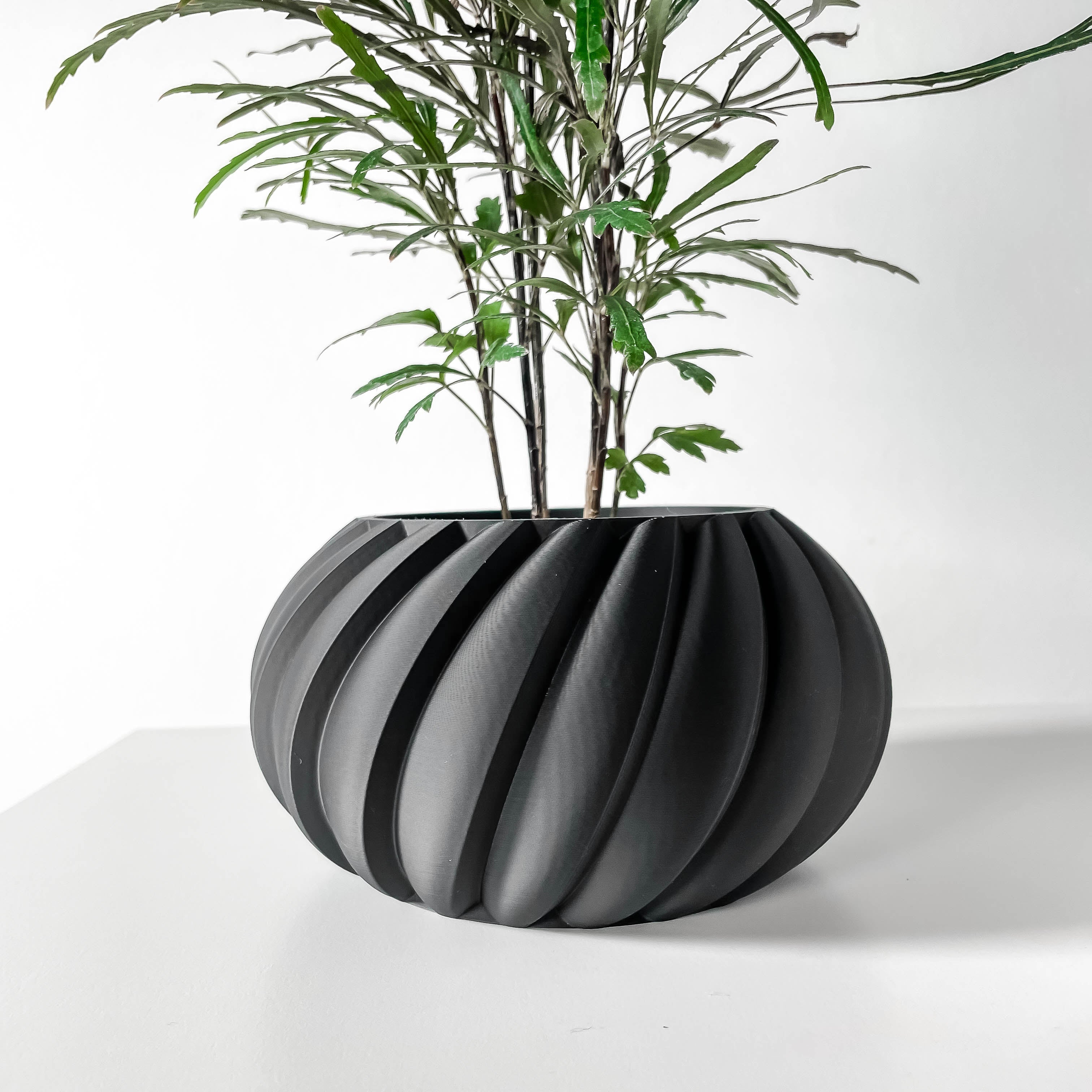 The Oro Planter Pot