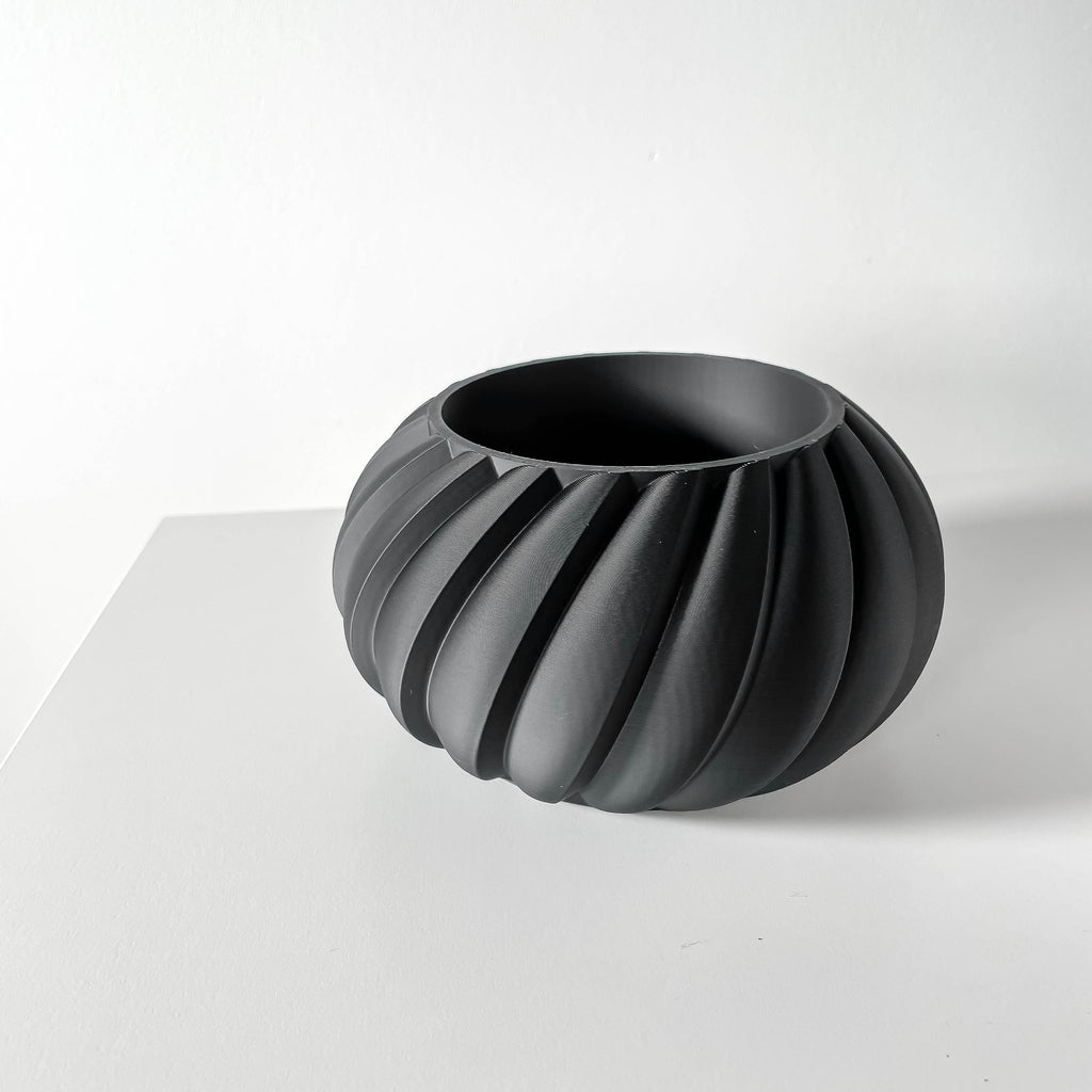 The Oro Planter Pot