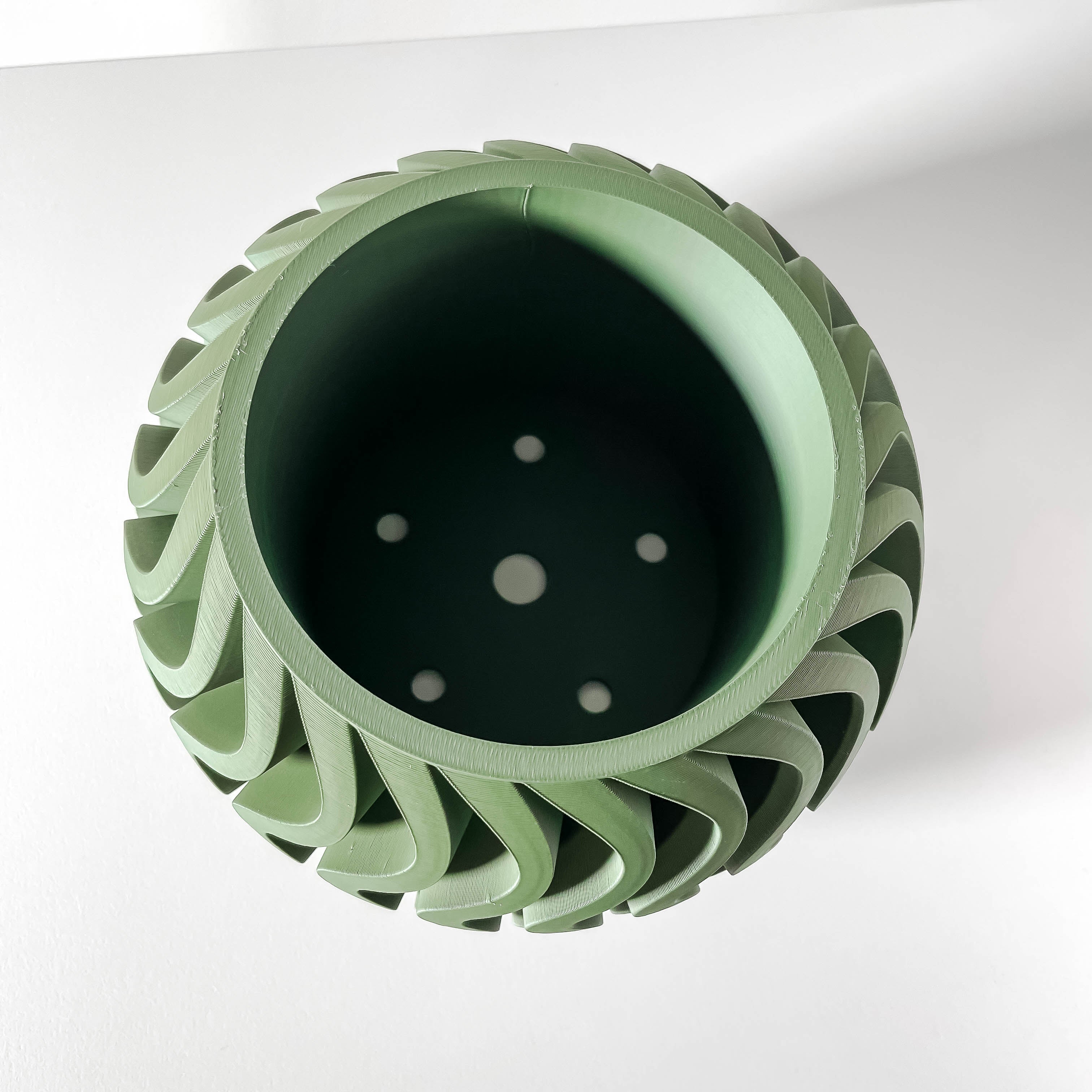 The Noli Planter Pot