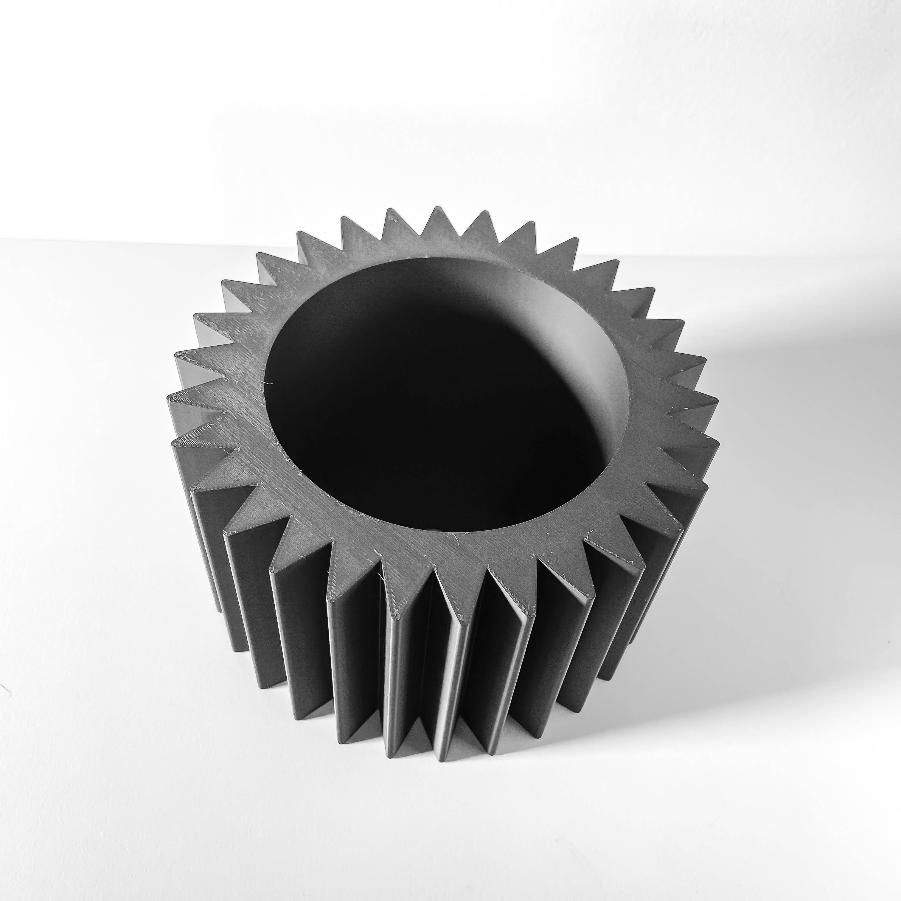Tuno Planter Pot