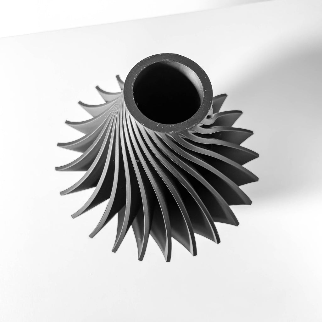 Vamio Vase