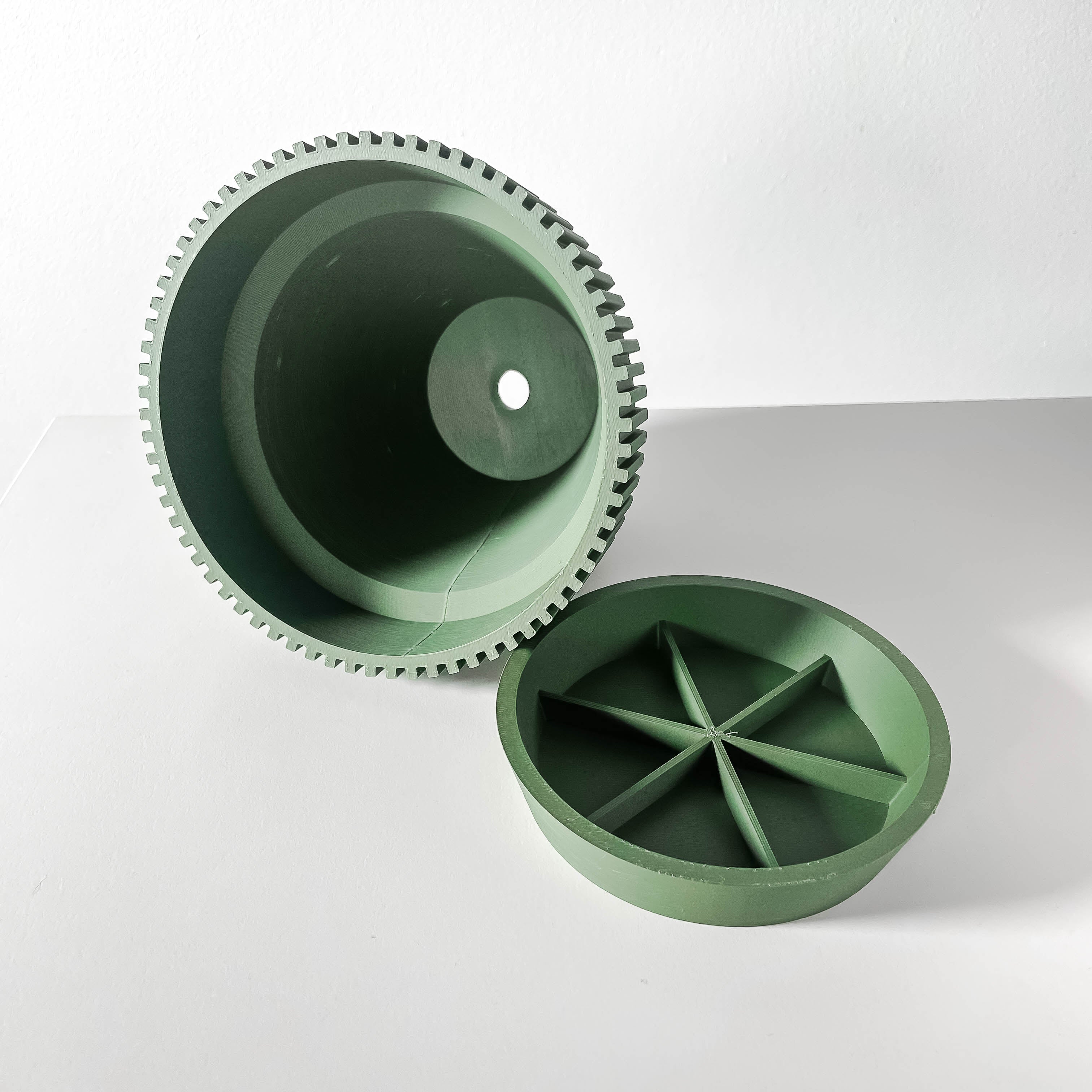 Nari Planter Pot