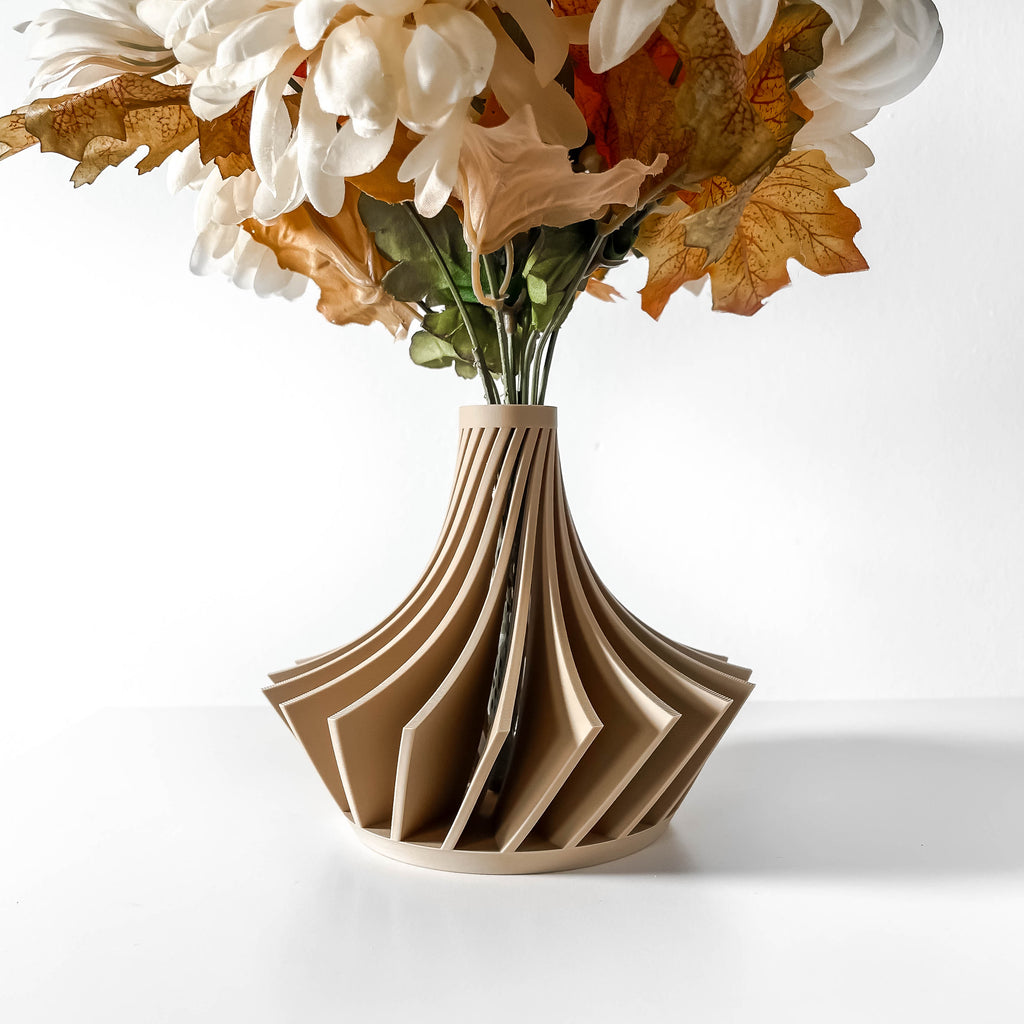 Kario Short Vase