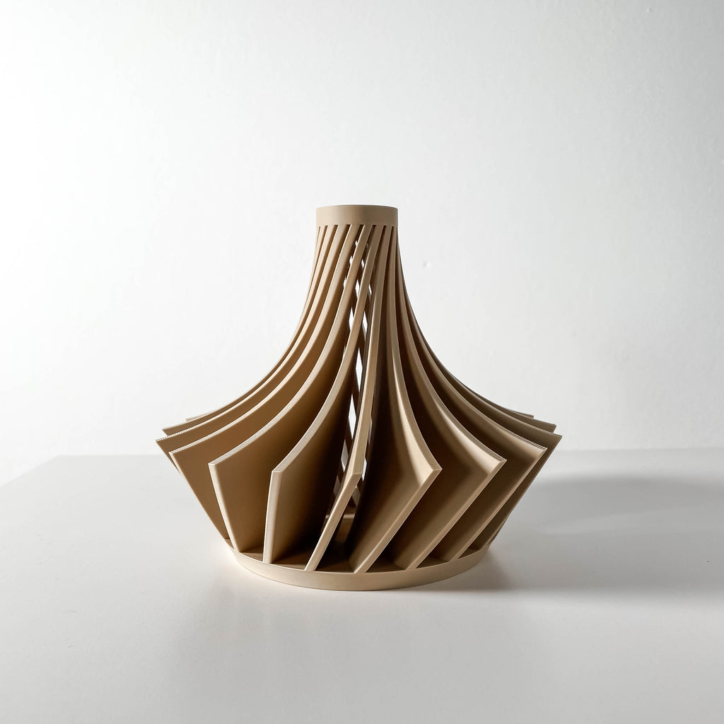 Kario Short Vase