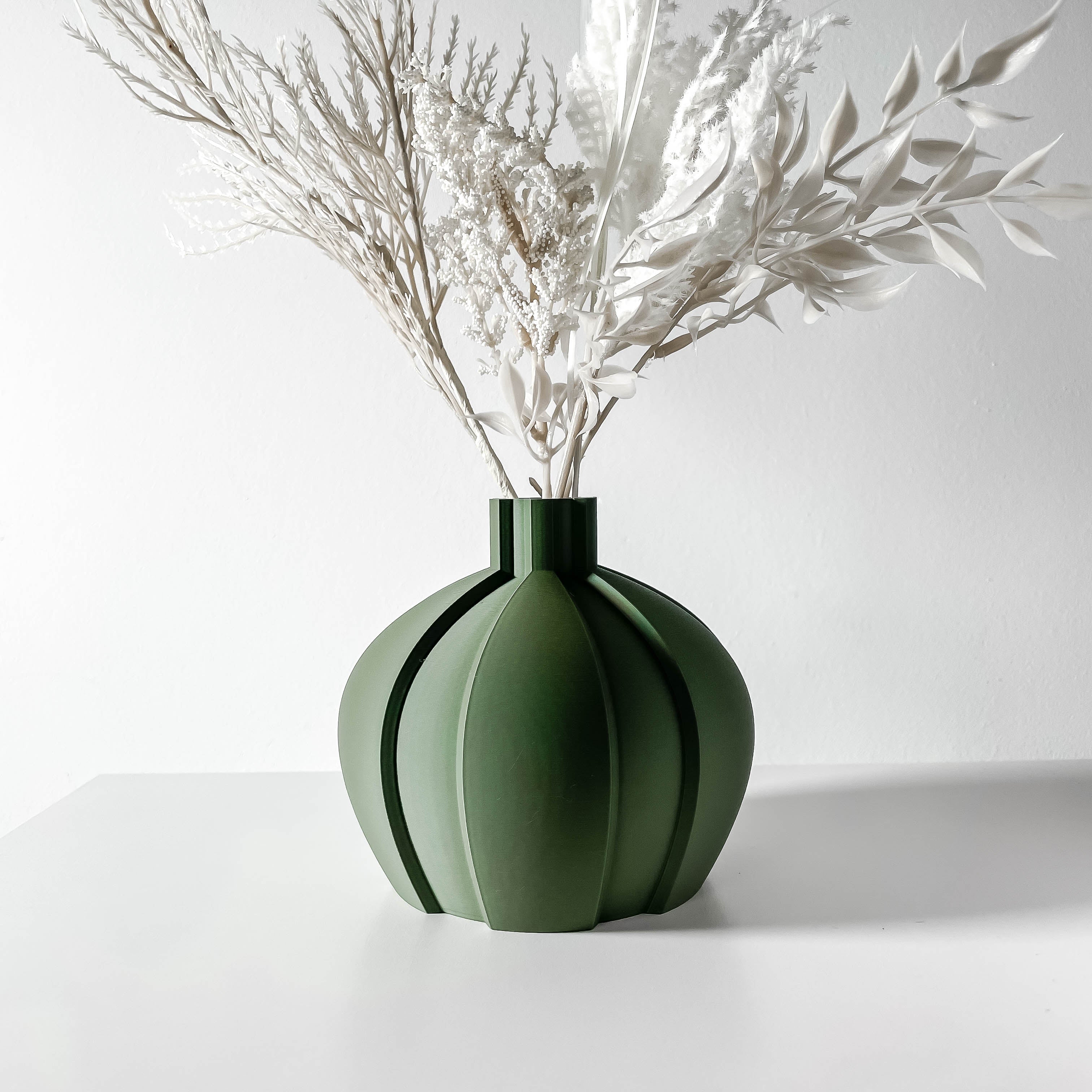 Yomu Short Vase