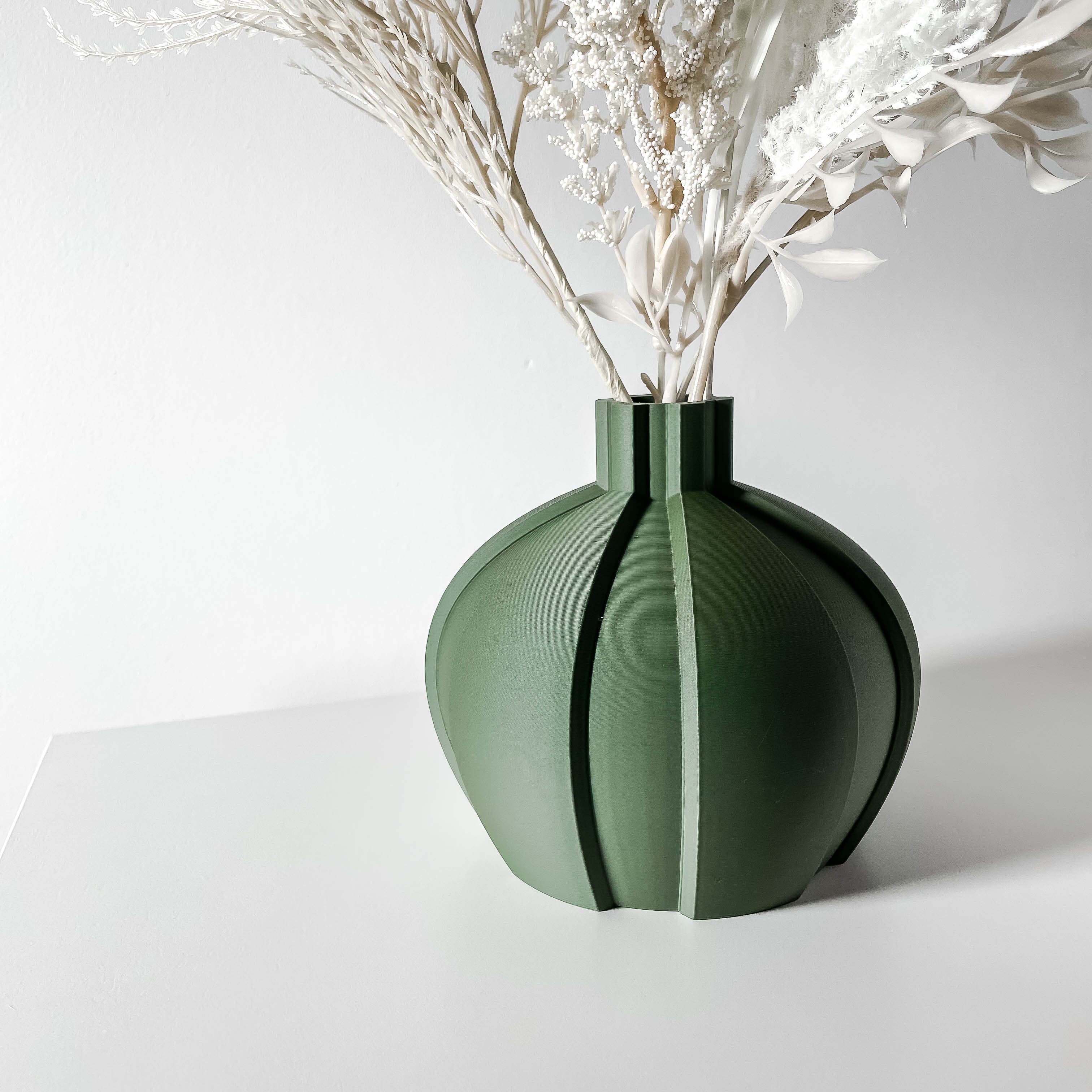 Yomu Short Vase