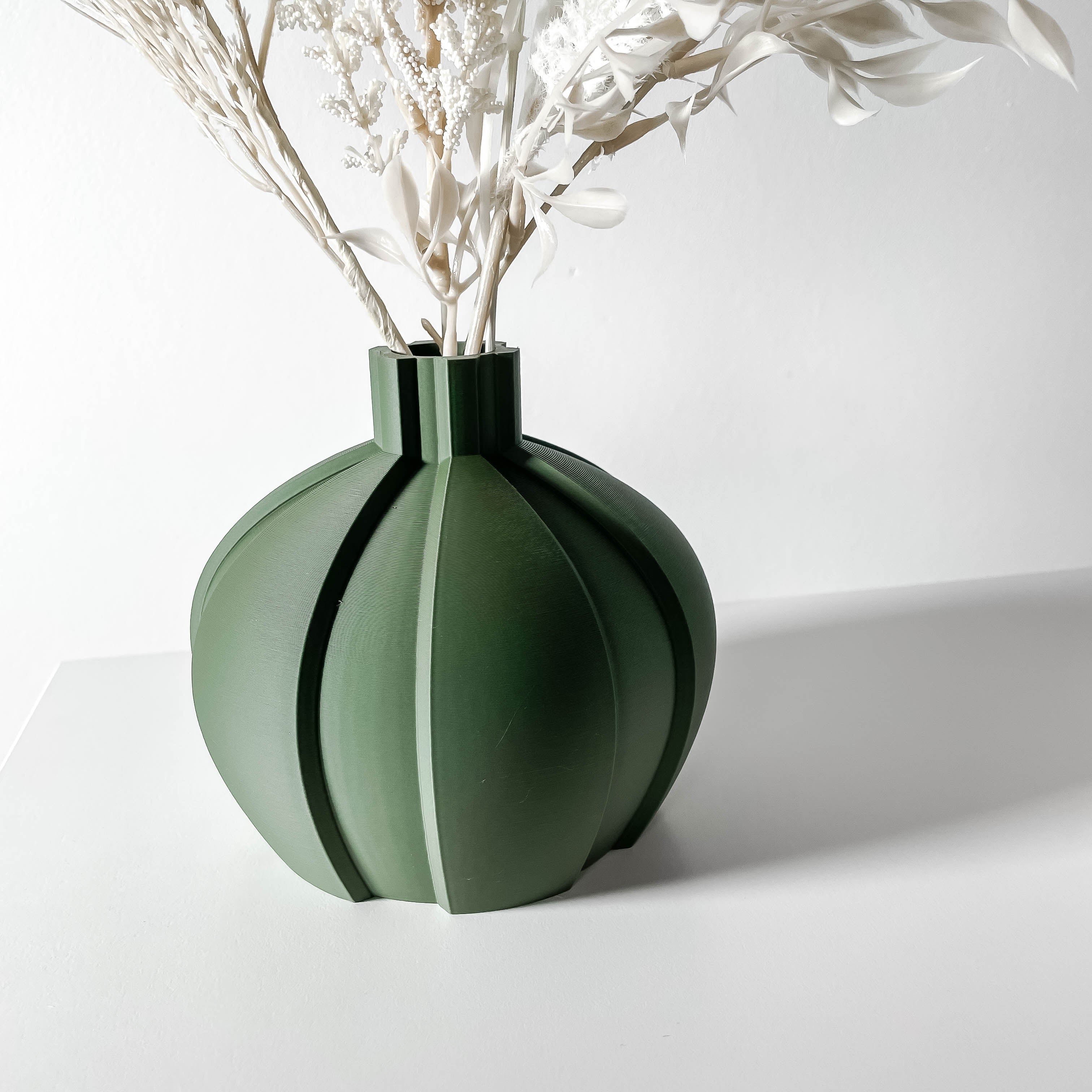 Yomu Short Vase