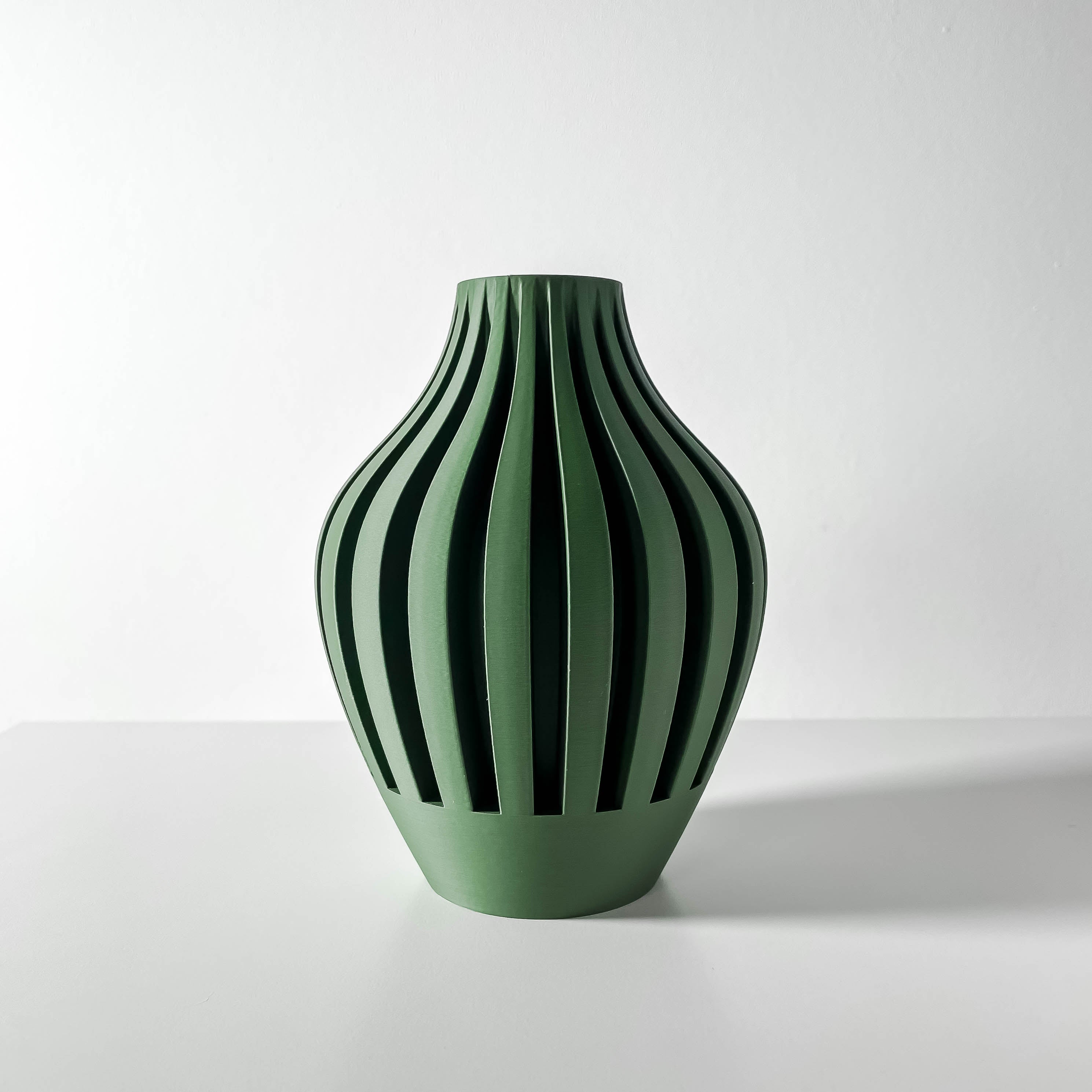 Leri Vase