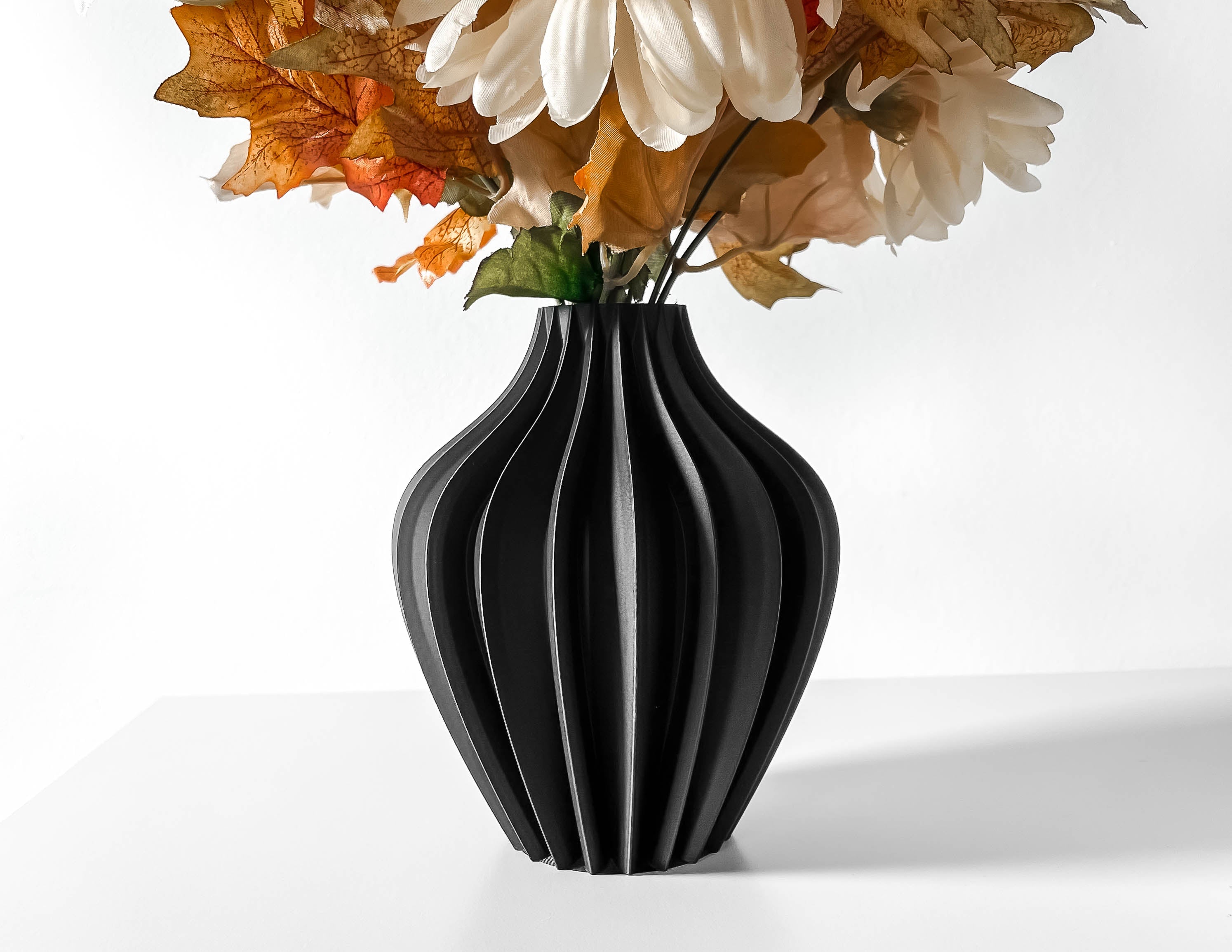 Darin Vase