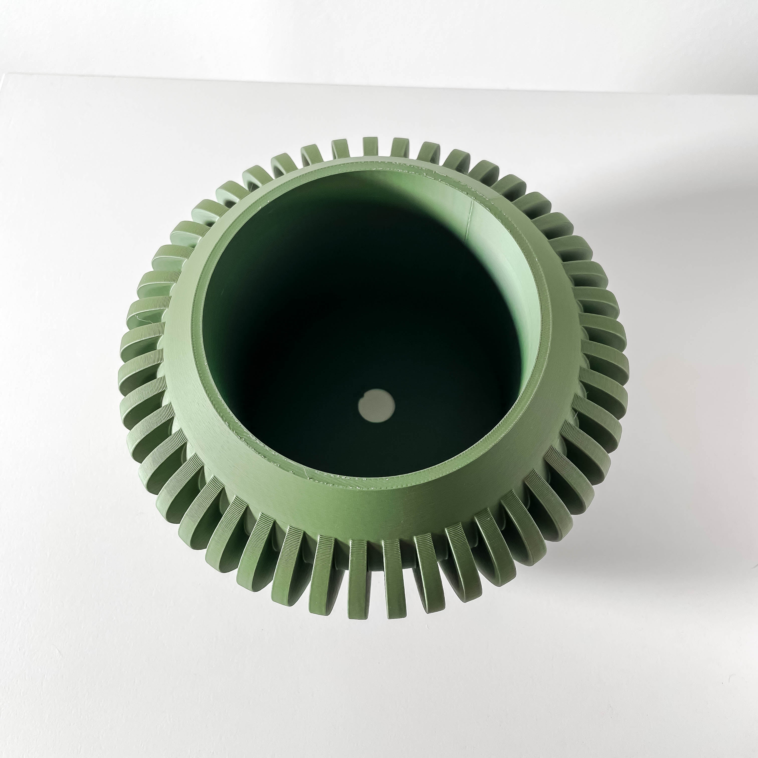 Caios Planter Pot