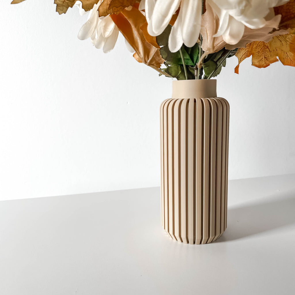 Yuso Vase