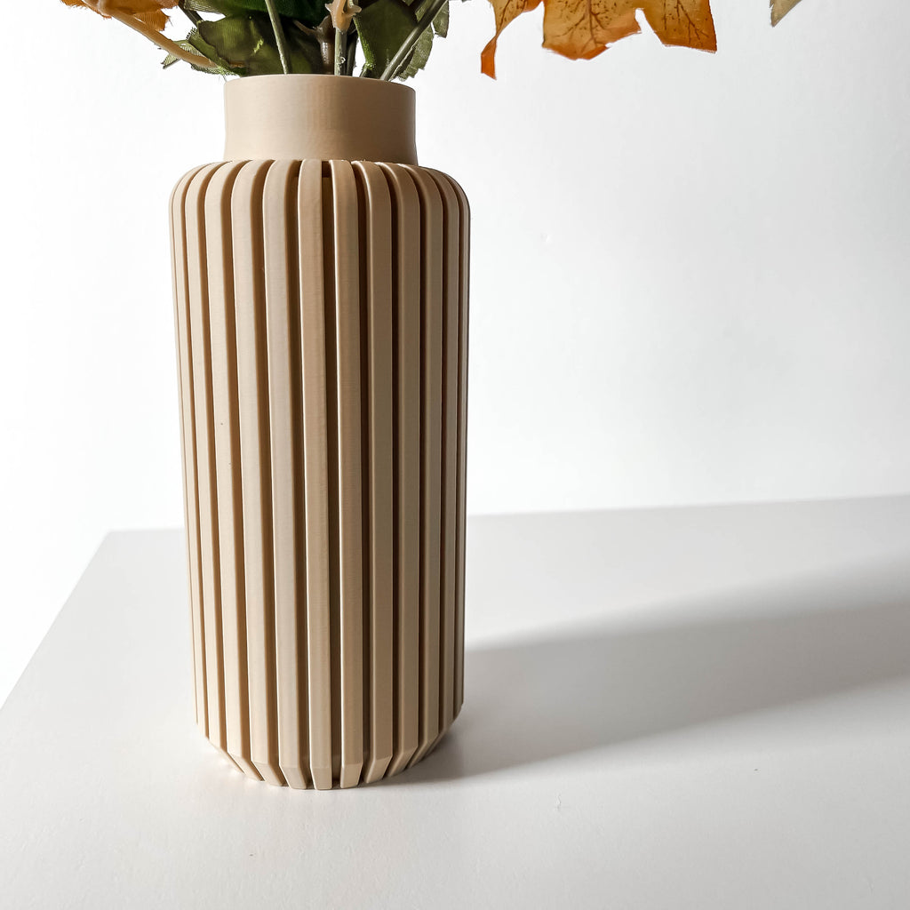 Yuso Vase