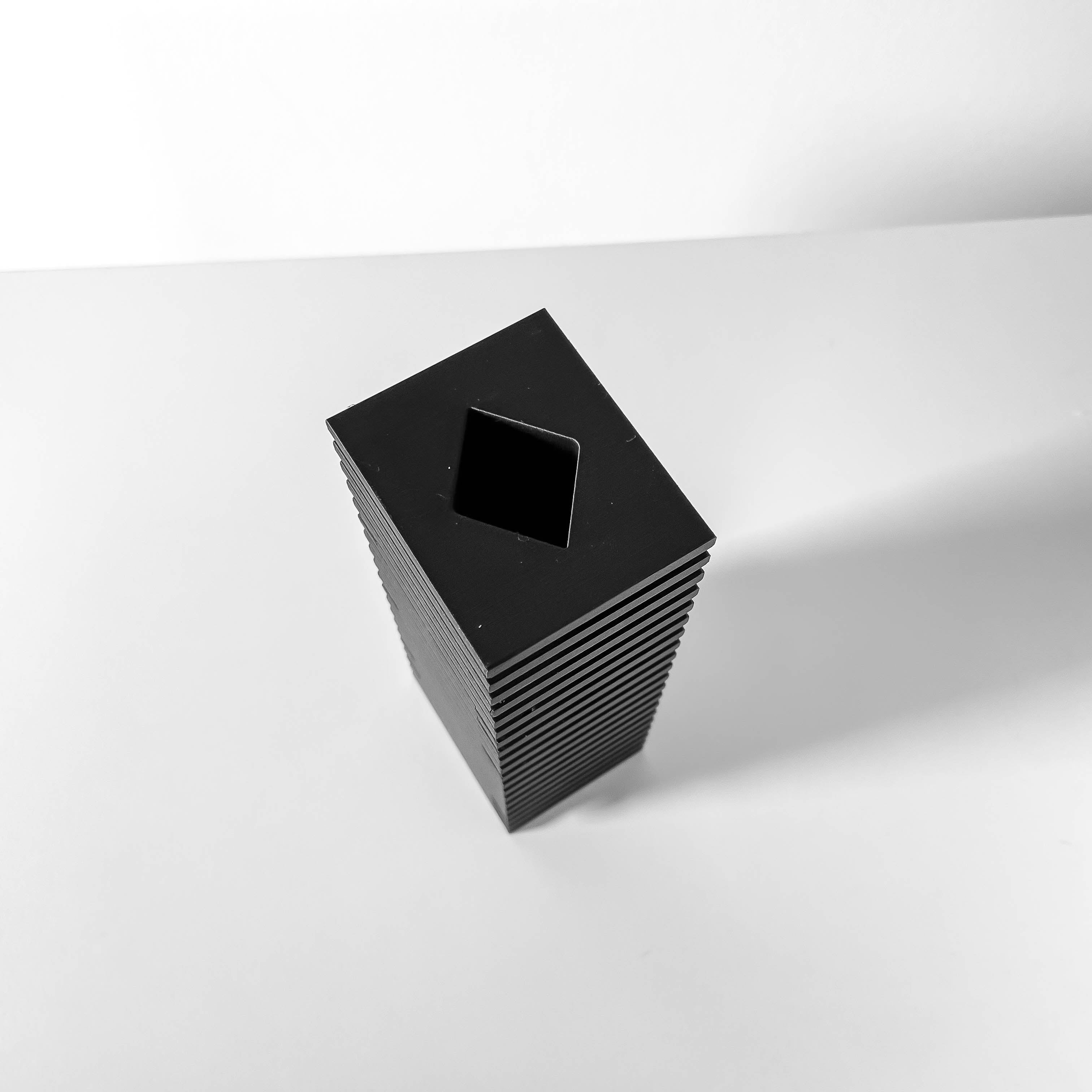 Nado Vase