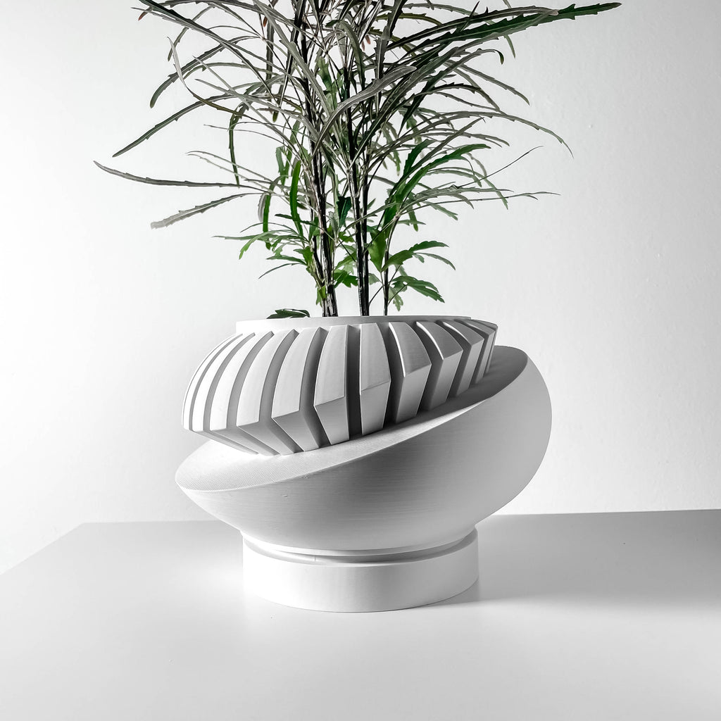 Luxar Planter Pot
