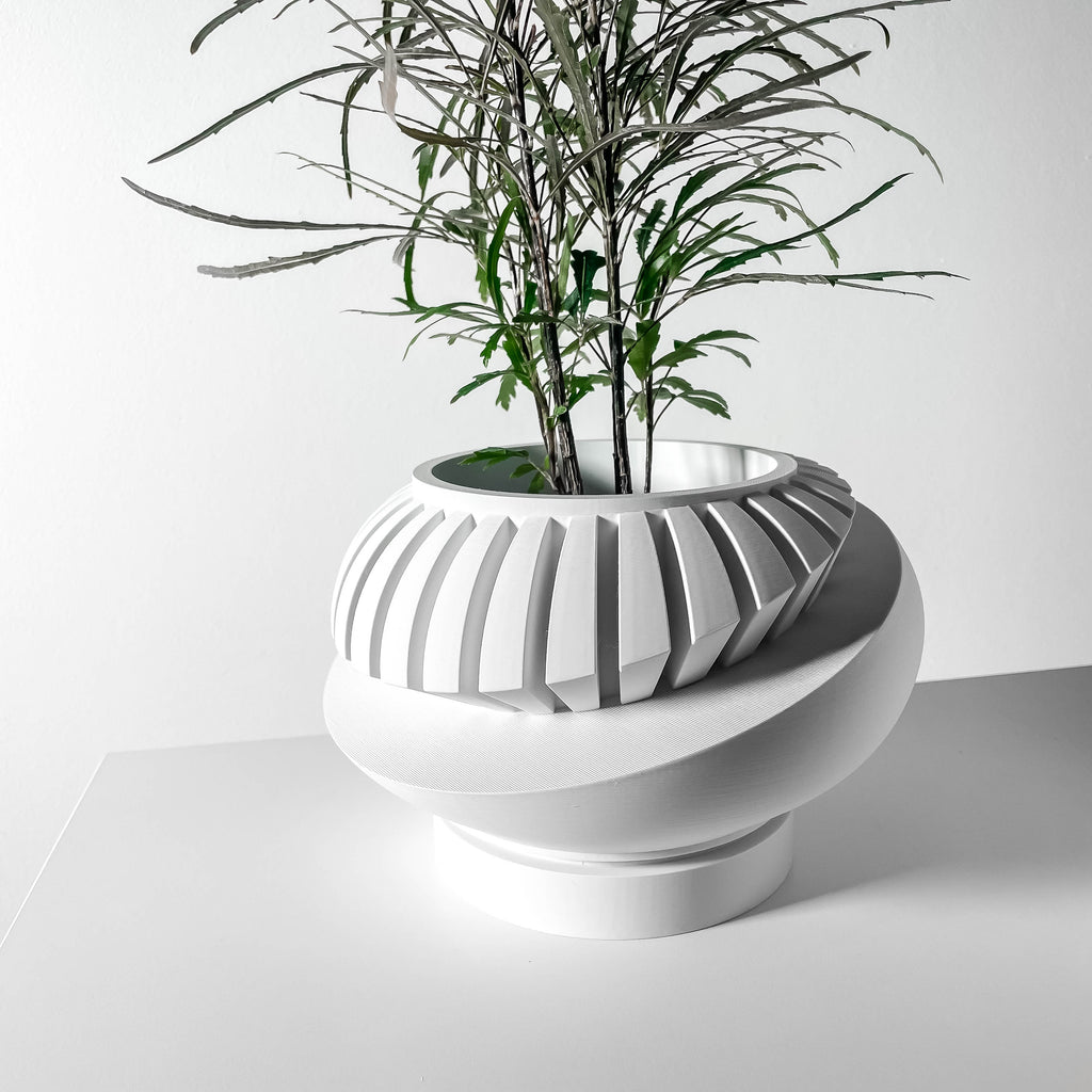 Luxar Planter Pot