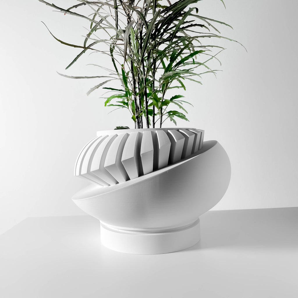 Luxar Planter Pot