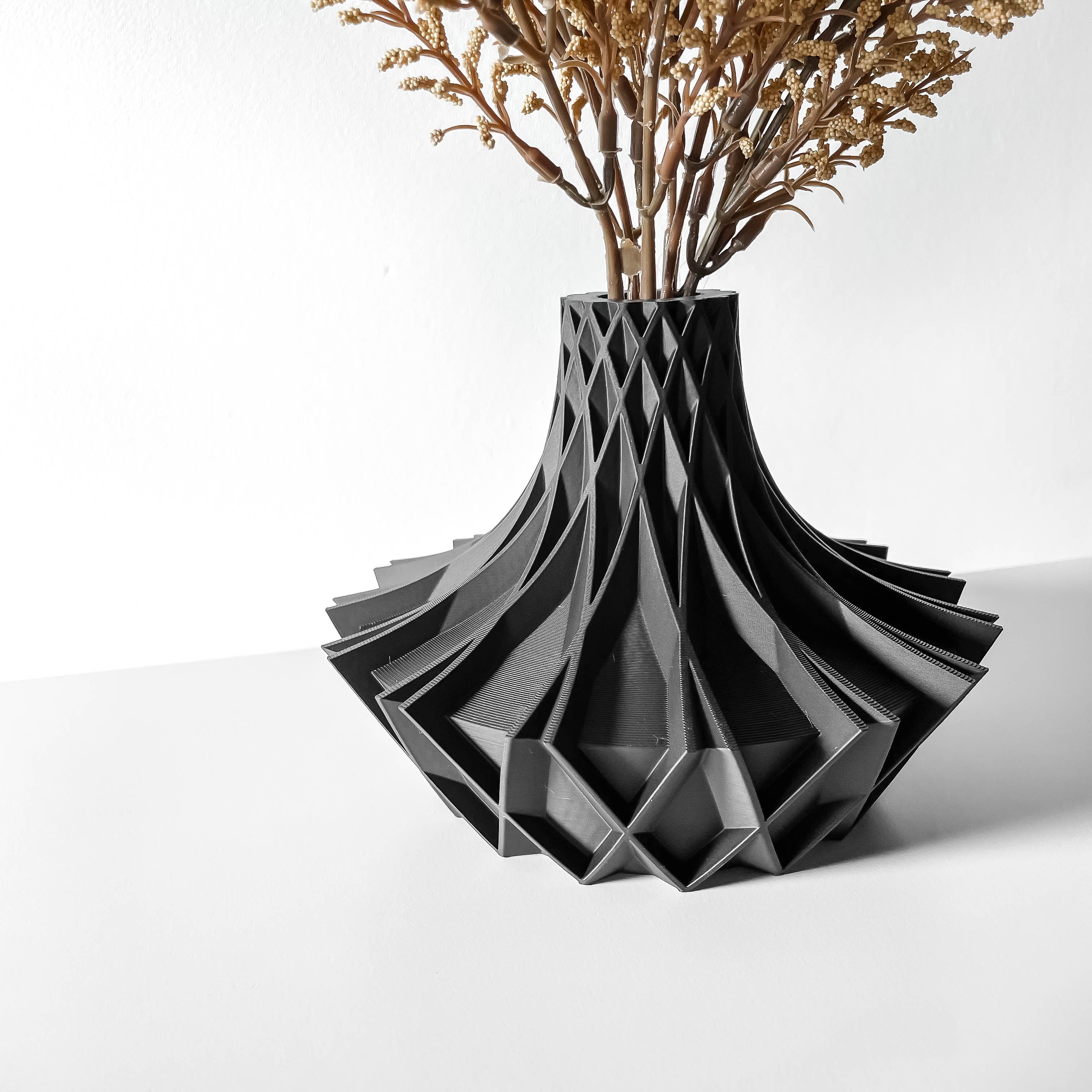 Arkan Short Vase