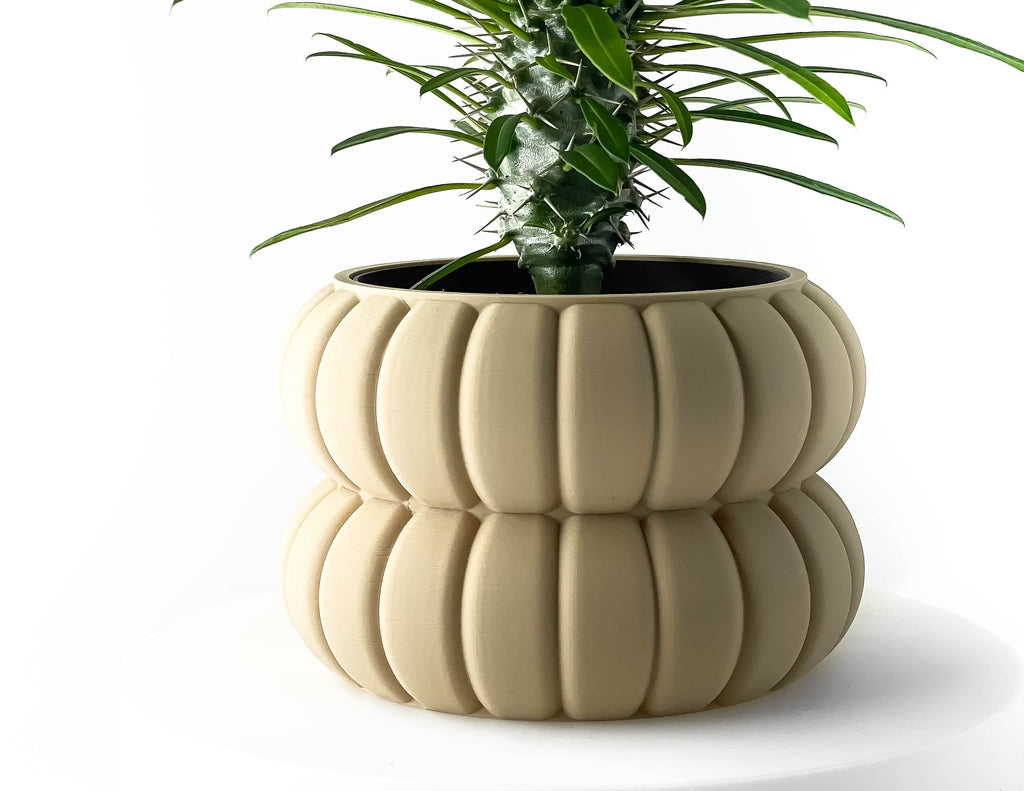 The Yanor Planter Pot