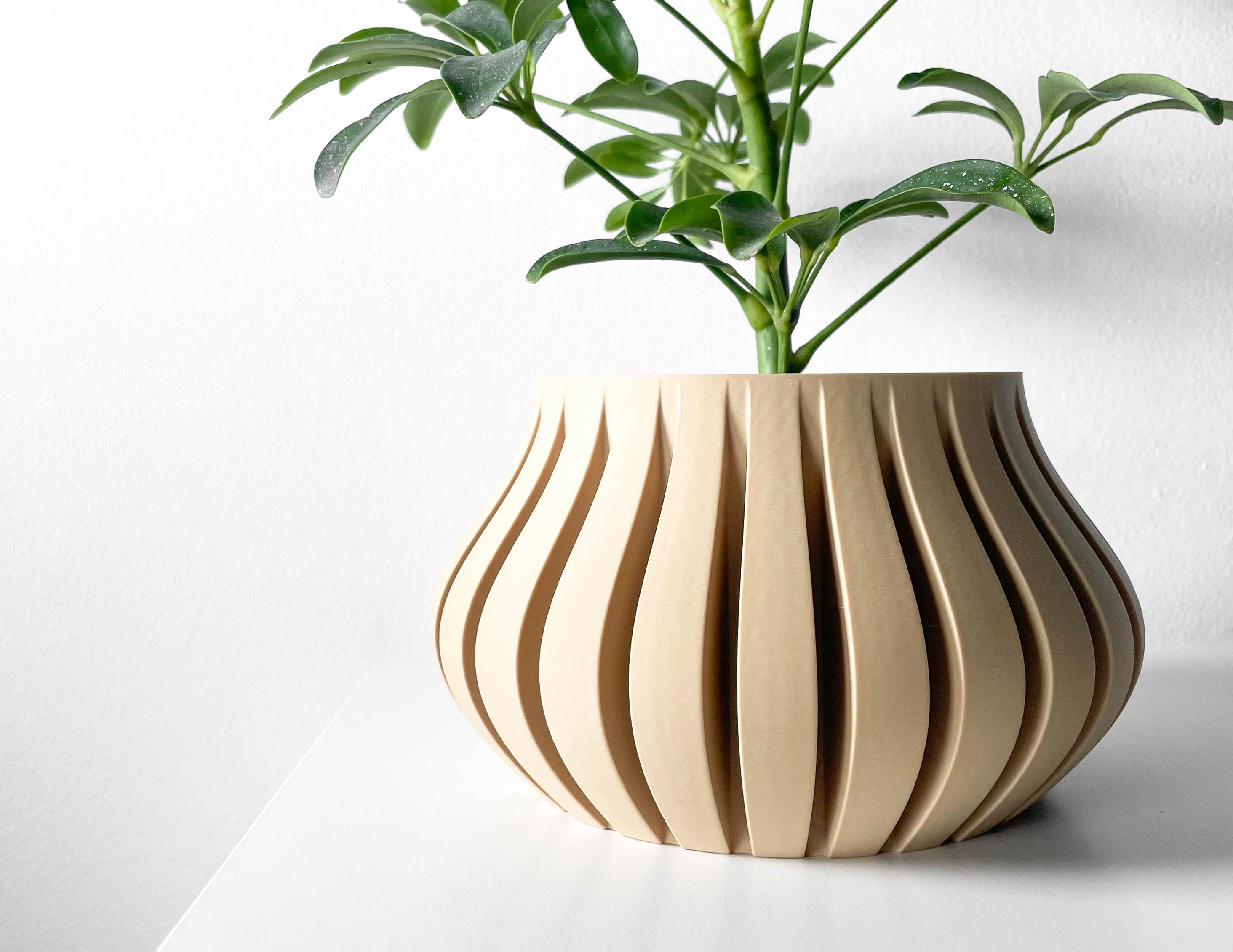 Toril Planter